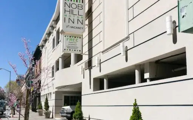 Отель Nob Hill Motor Inn вид на фасад