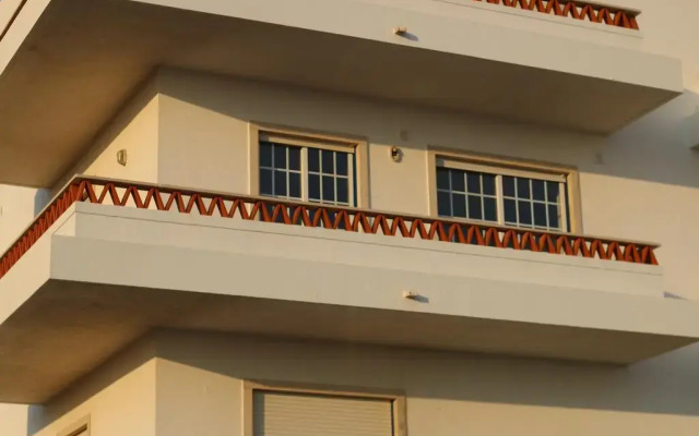 Отель Ericeira - Sea view Ribeira d`Ilhas вид на фасад