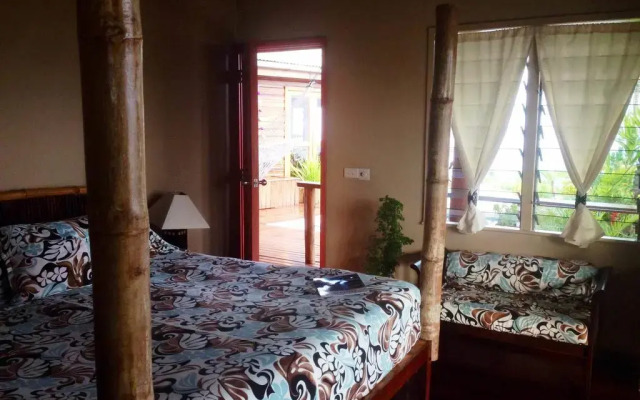 Отель Naveria Heights Lodge Фиджи, Савусаву - отзывы, цены и фото номеров - забронировать отель Naveria Heights Lodge онлайн комната для гостей