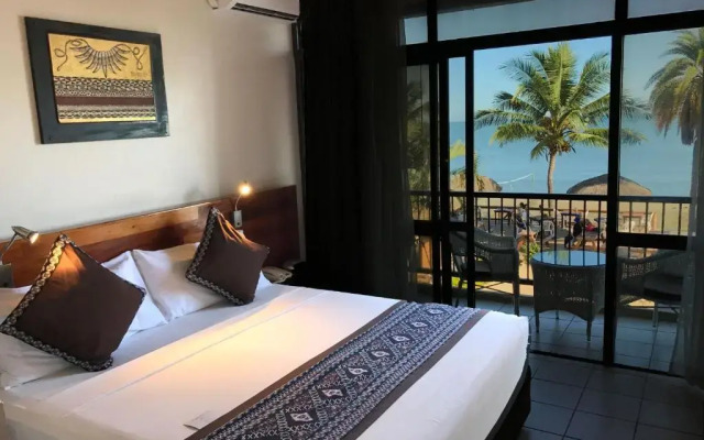 Smugglers Cove Beach Resort and Hotel комната для гостей
