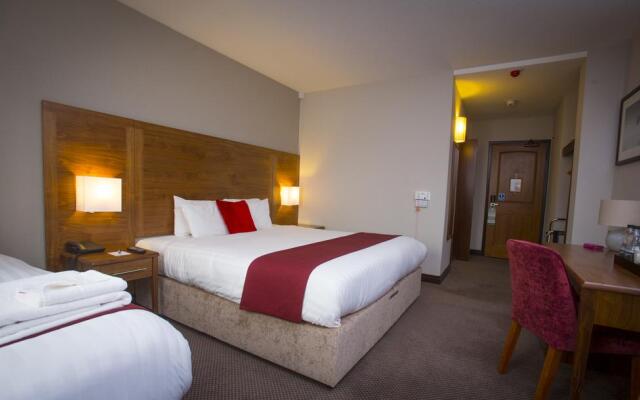 Clarion Cedar Court Leeds Bradford Hotel 0