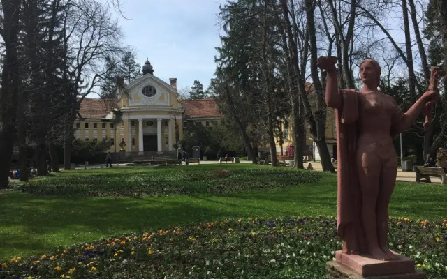 Druzhba Hotel вид на фасад