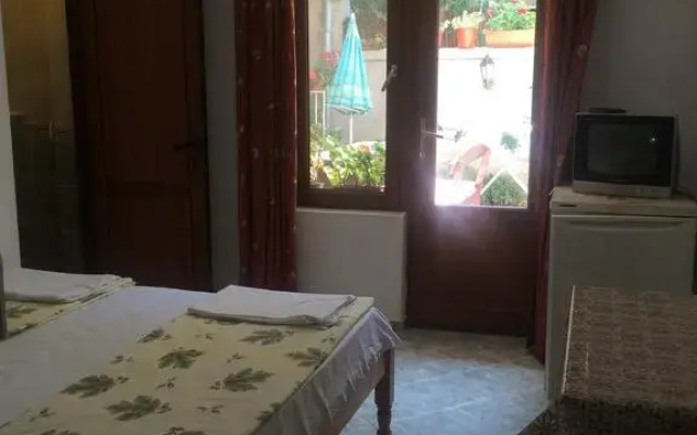 Отель Georgievi Rooms Болгария, Равда - отзывы, цены и фото номеров - забронировать отель Georgievi Rooms онлайн комната для гостей