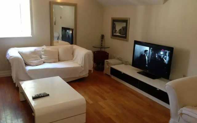 Апартаменты London Apartment комната для гостей