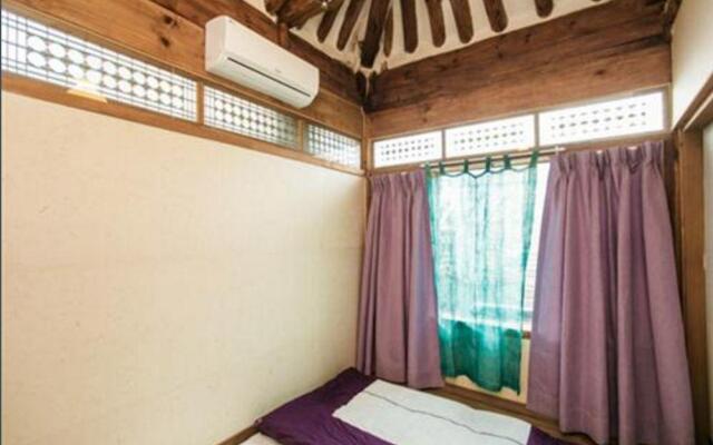 Jeonju Chaewoon Hanok Stay In Jeonju South Korea From 67 - 