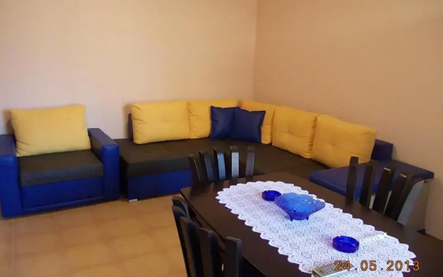 Апартаменты Apartment in Marina Ville Complex комната для гостей