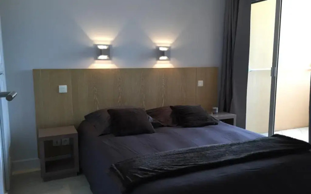 Отель Cannes Beach 514 комната для гостей