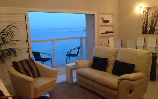 Отель Saint Julian's - Sea View Apartments Мальта, Сан Джулианс - отзывы, цены и фото номеров - забронировать отель Saint Julian's - Sea View Apartments онлайн комната для гостей