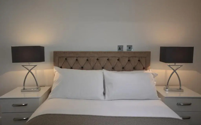 Отель Bloomsbury Residences комната для гостей