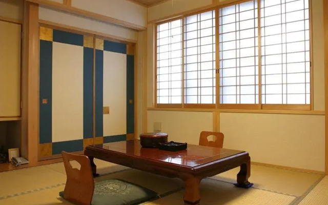 Отель Ryokan Nakaya Мисаса комната для гостей