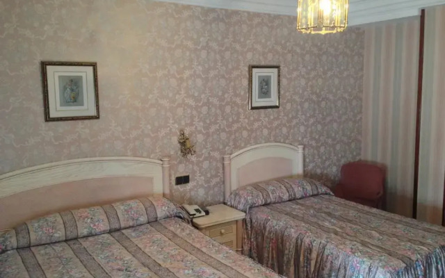 Hotel Sur Вильяррубиа-де-Сантиаго комната для гостей