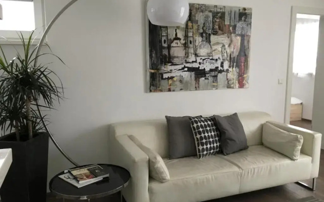 Апартаменты Kal's Studio Apartment Salzburg Зальцбург комната для гостей