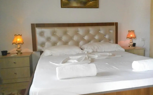 Отель Guest House Meti Албания, Берат - отзывы, цены и фото номеров - забронировать отель Guest House Meti онлайн комната для гостей