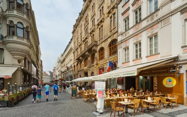 Отель Prague Inn Чехия, Прага - 4 отзыва об отеле, цены и фото номеров - забронировать отель Prague Inn онлайн вид на фасад
