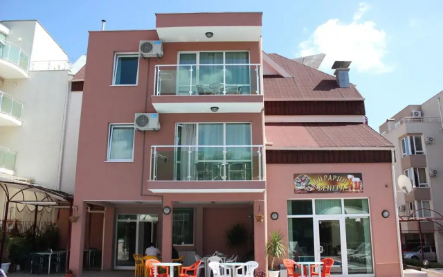 Family Hotel Venera