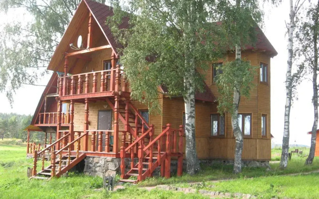 Гостиница Коттеджный поселок Микли вид на фасад