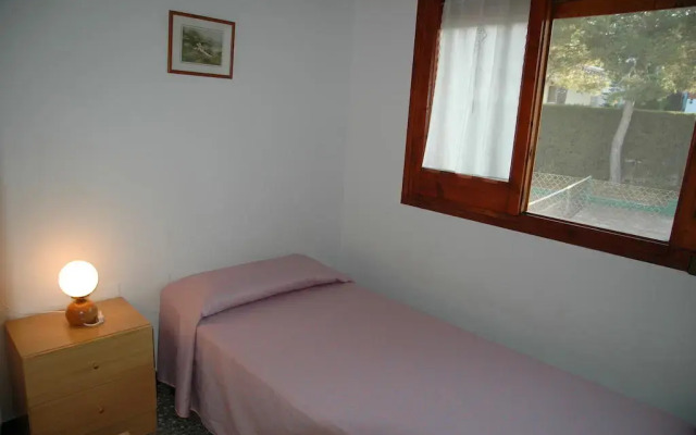 Отель Casa De Vacaciones "CAL VIVES" комната для гостей