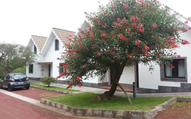 Отель Apartamentos Turísticos Nossa Senhora da Estrela вид на фасад