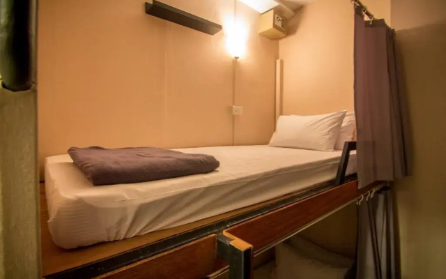 Bubble Space - Hostel Бангкок комната для гостей