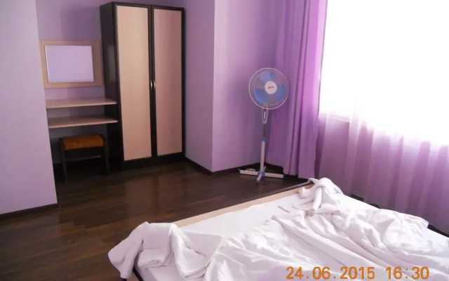 Отель Diana Guest House Поморие комната для гостей