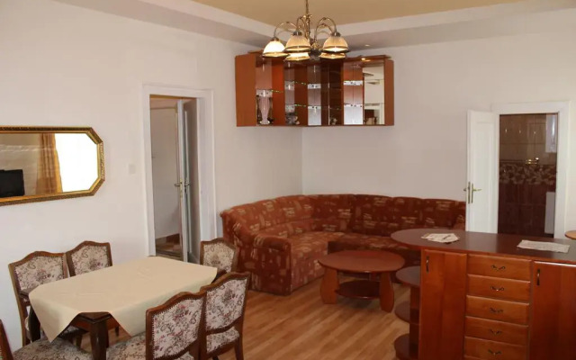Отель Herczeg Apartment Венгрия, Силвашварад - отзывы, цены и фото номеров - забронировать отель Herczeg Apartment онлайн комната для гостей