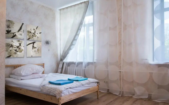 Отель Жилое помещение B&B на 8 Марта 7 Екатеринбург комната для гостей