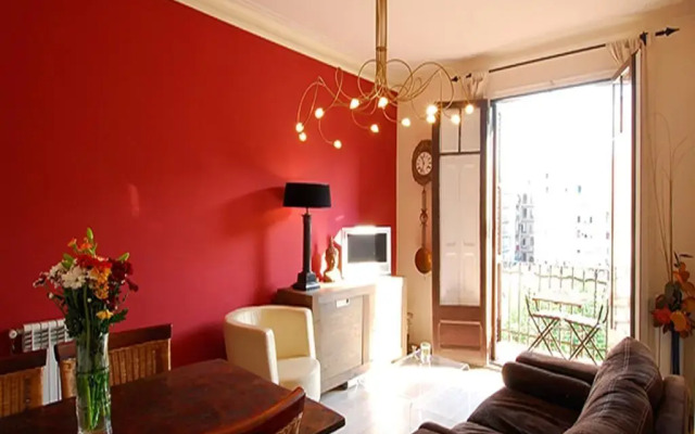 Апартаменты Enjoy Apartments Calabria Барселона комната для гостей