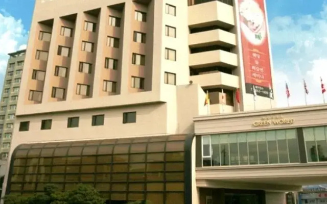 Hotel Green World вид на фасад