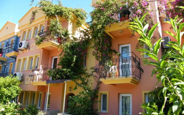 Turk Hotel вид на фасад