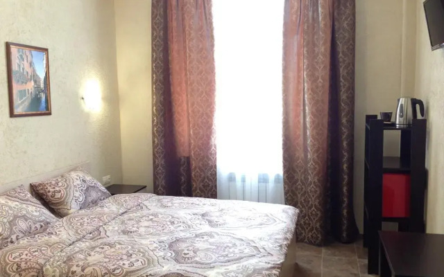 Mini-Hotel GuestHouse комната для гостей