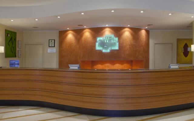 Holiday Inn Cagliari 1