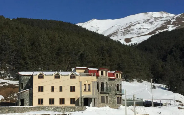 Отель LerMont Guest House вид на фасад