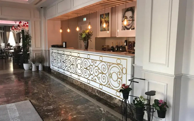 Отель Intercontinental Palacio Das Cardosas Порту интерьер отеля