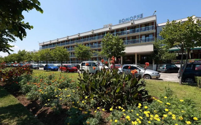 Hotel Pomorie - All Inclusive парковка
