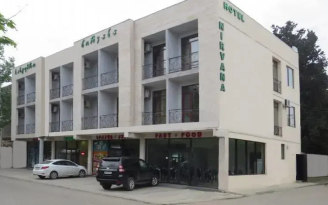 Hotel Nirvana вид на фасад