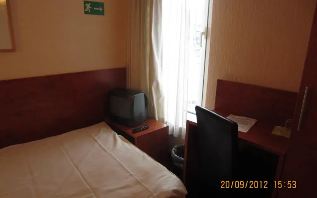 Hotel Haus Rheinblick Дюссельдорф комната для гостей