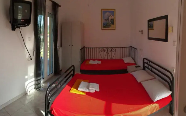 Отель Nikolaidis House комната для гостей