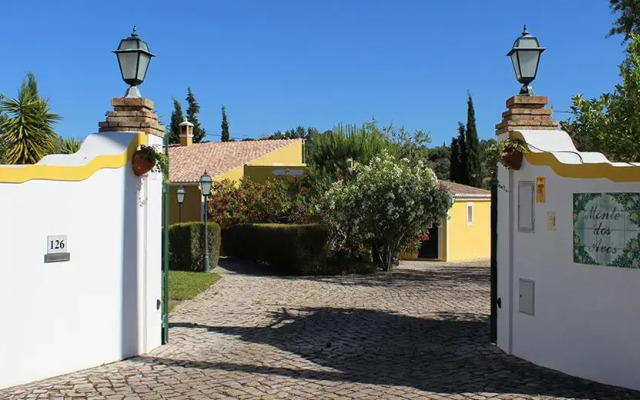 Отель Monte dos Avós вид на фасад