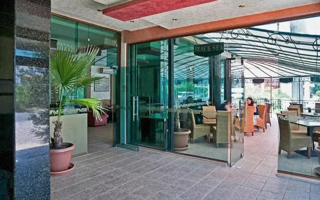 Hotel Black Sea Солнечный берег вид на фасад