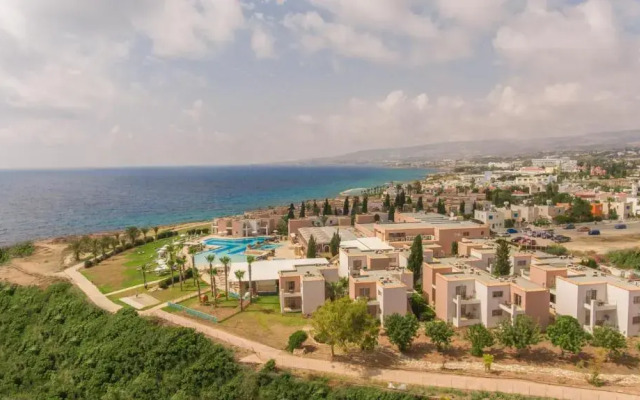 Отель Akteon Holiday Village пляж