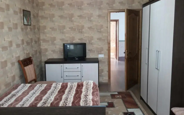Отель Guest House Nurel Кыргызстан, Каракол - отзывы, цены и фото номеров - забронировать отель Guest House Nurel онлайн комната для гостей