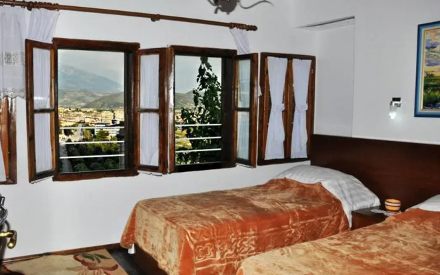 Отель Guest house Hava Baci Албания, Берат - отзывы, цены и фото номеров - забронировать отель Guest house Hava Baci онлайн комната для гостей