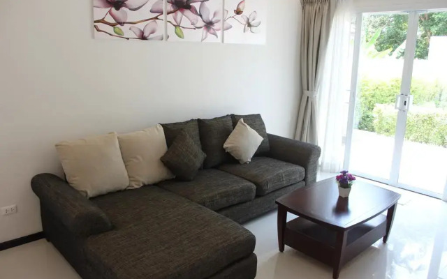 Отель Holiday Home Samakhi комната для гостей