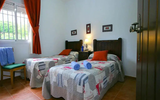 Отель Villas Dehesa Roche Viejo Испания, Кониль-де-ла-Фронтера - отзывы, цены и фото номеров - забронировать отель Villas Dehesa Roche Viejo онлайн комната для гостей