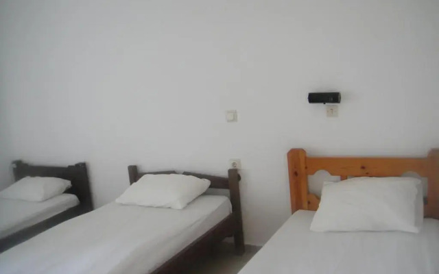 Creta Hostel комната для гостей
