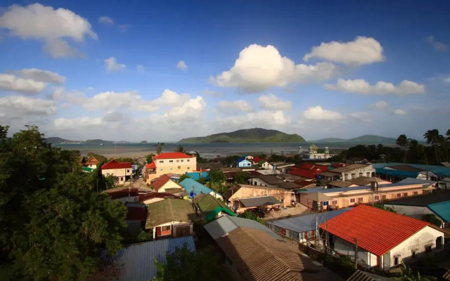 Отель Baan Yuwanda Phuket Resort вид на фасад