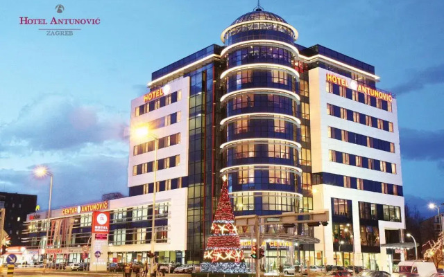 Hotel Antunovic Zagreb вид на фасад