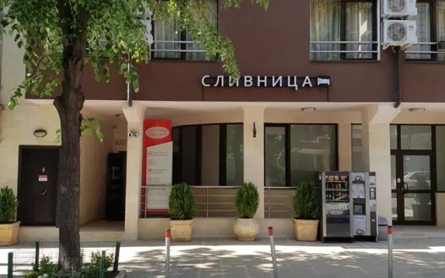 Hotel Slivnitsa вид на фасад