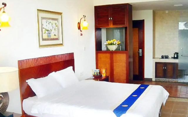 Апартаменты Fenghuang Rujia Holiday Apartments - Sanya Bay Branch комната для гостей