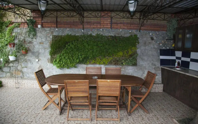 Гостевой дом Floral Courtyard